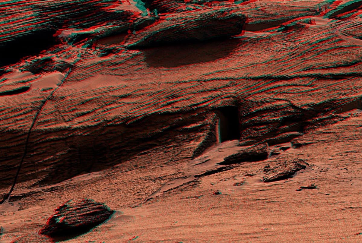 stone formation on mars that looks like a door