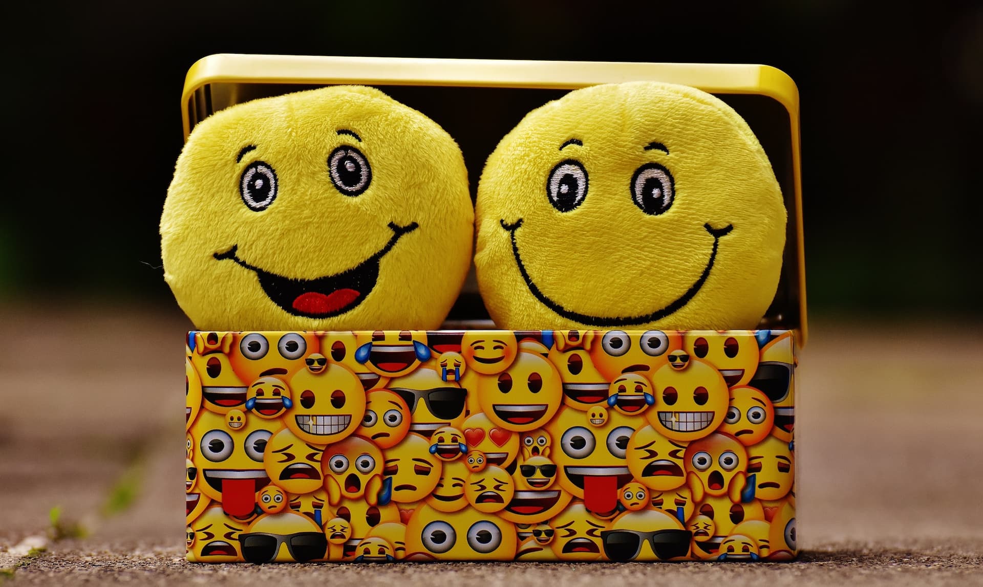 happy emojis